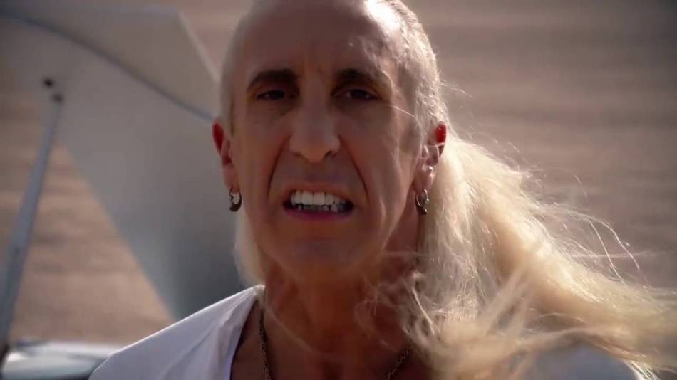 DEE SNIDER